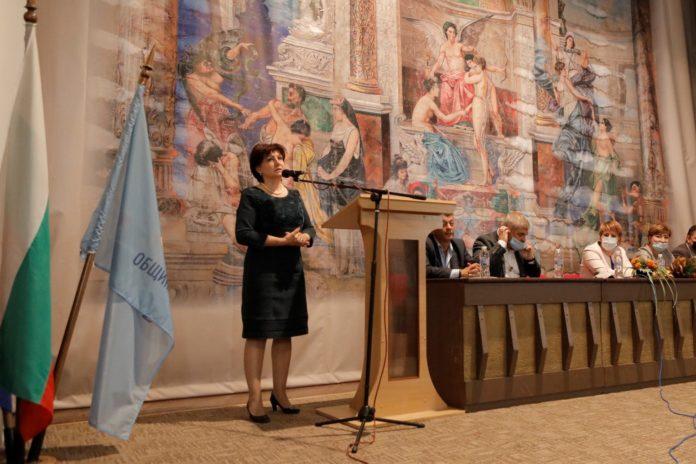 Цвета Караянчева в Лом