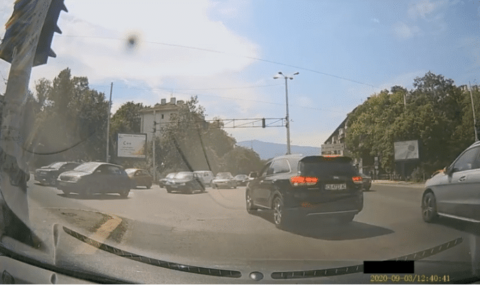 Тити Папазов в нарушение