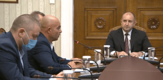 Радев и службите