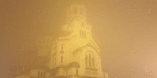 Катедрала Свети Александър Невски