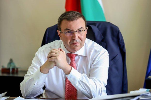 Бившият здравен министър Костадин Ангелов призова военният министър Тодор Тагарев