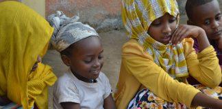 Етиопски деца.