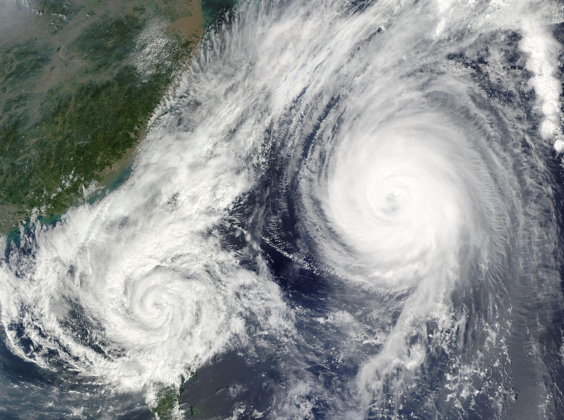 Ураганът Отис“, изключително опасна“ буря от пета категория, достигна южната