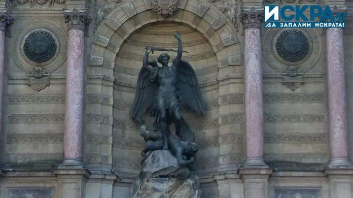 Фонтан Архангел Михаил в Париж