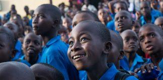 Африкански ученици.