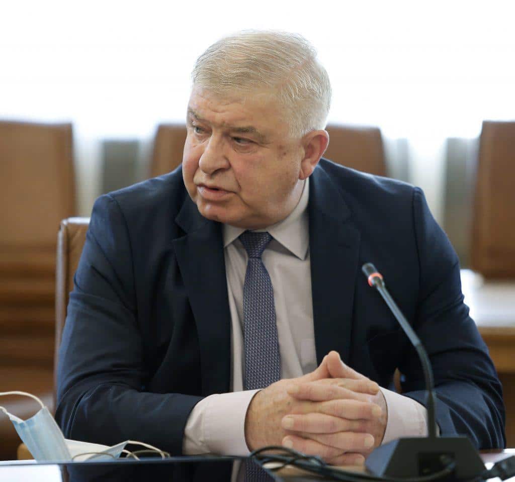 Министър Кирил Ананиев