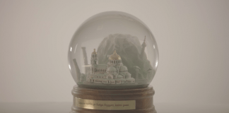 Paperweight with dirty air.