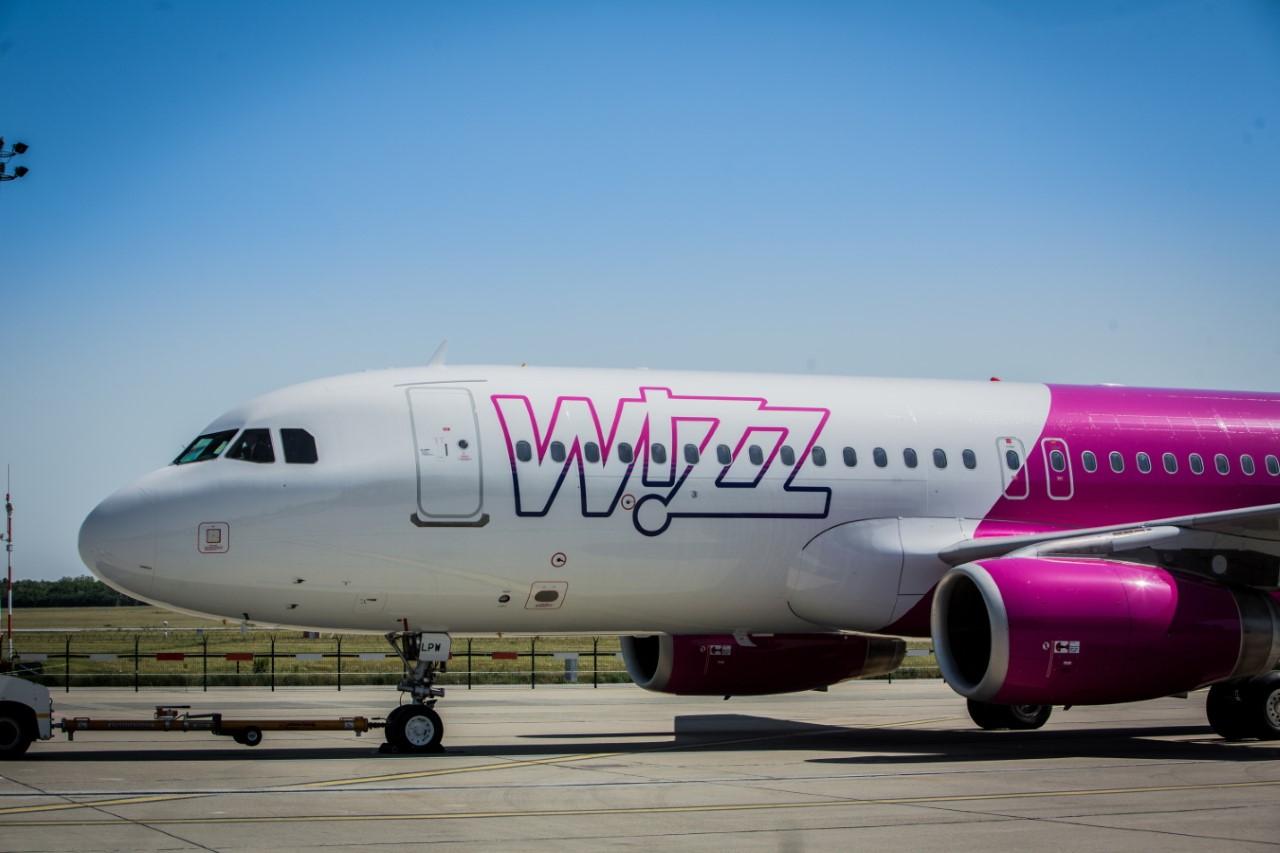 До утре авиокомпания Wizz Air трябва да представи на ГД