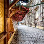 Коледен пазар, затворен.