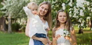 Детегледачка