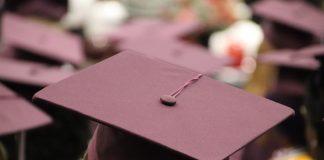 Студенти, абитуриентите, отличници