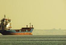 Нефтен танкер.