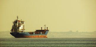 Нефтен танкер.