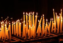 Църковни свещи