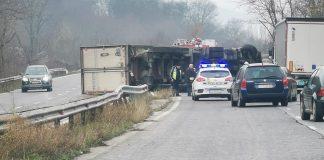 Тир се обърна на пътя Стара Загора - Казанлък