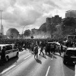 Протест на площад, полиция.