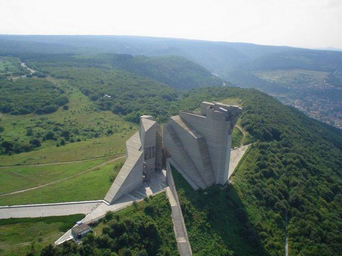 паметник "Създатели на българската държава"
