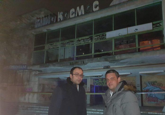Пламен Панов и Георги Стаменов пред кино 