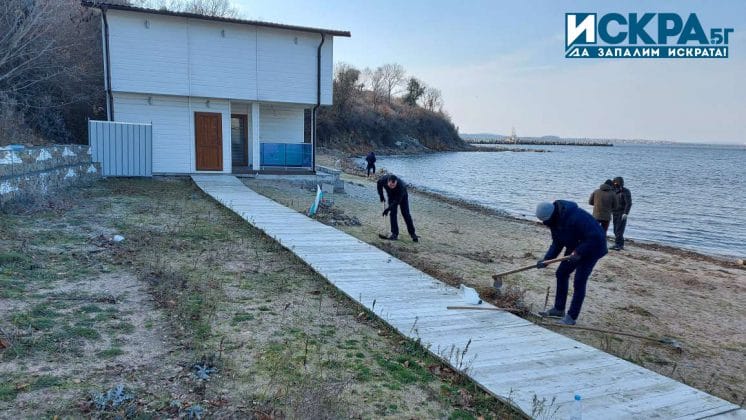 pochistvane na trevata kray rosenets snimka 1