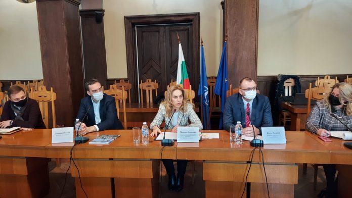 Посещението на министър Марияна Николова в Бургас