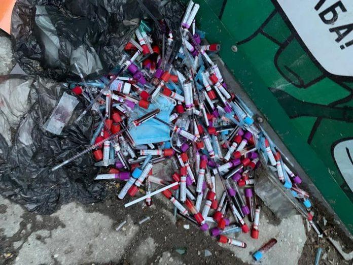 Разхвърлени спринцовки с кръв във Варна