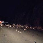 Скална маса падна на АМ "Струма"