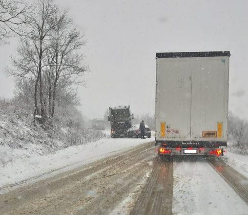 Зимна пътна обстановка във Враца