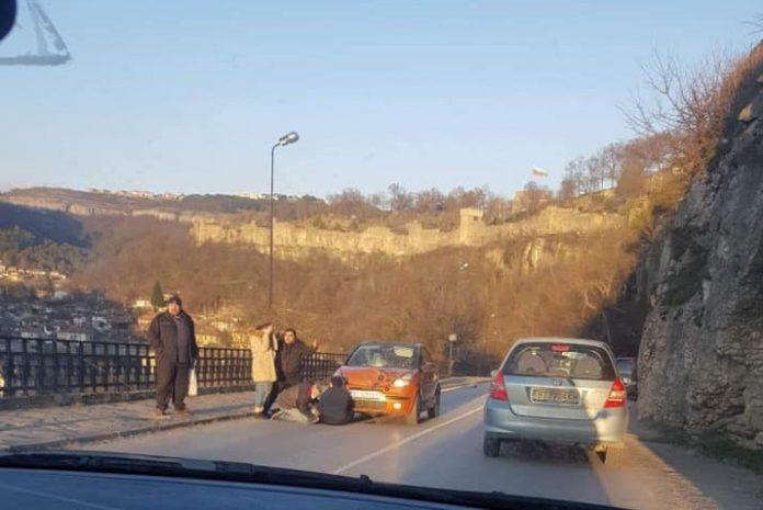 Блъснато момиче