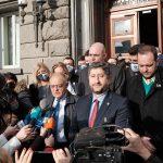 "Демократична България" внася подписи в ЦИК