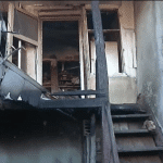 Изгоряла къща