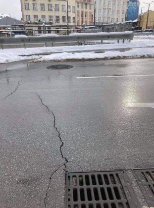 Пукнатини на "Лъвов мост"