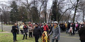 Поднасяне на венци