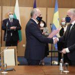 Подписване на договор