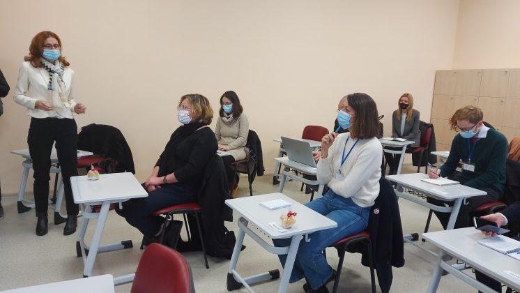 посещение на френски посланик