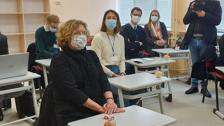 посещение на френски посланик