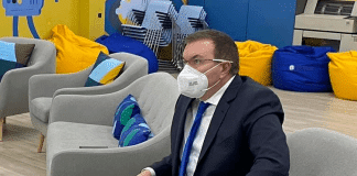 Костадин Ангелов на посещение в "Информационно обслужване" АД