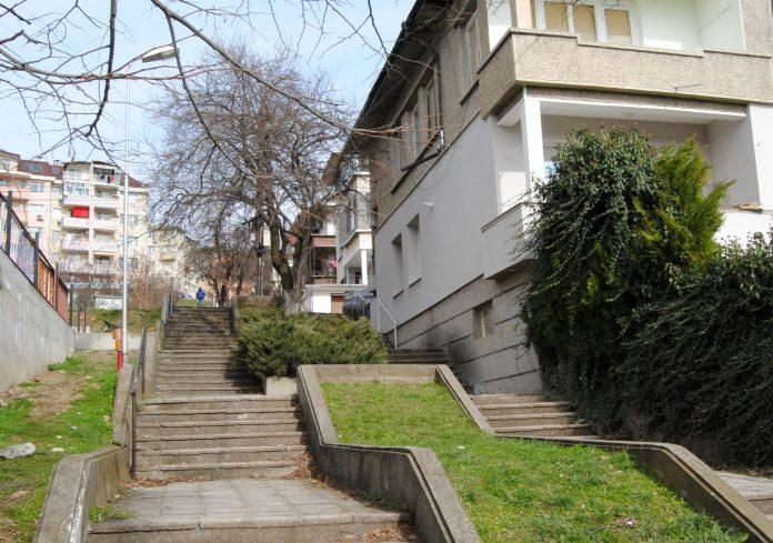 Приоритетен е ремонтът на стълбището между великотърновските кв. "Картала" и "Акация"