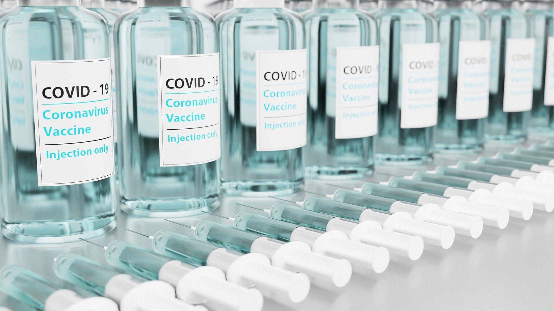 Най-малко 215 милиона дози ваксини срещу COVID-19, закупени от страните