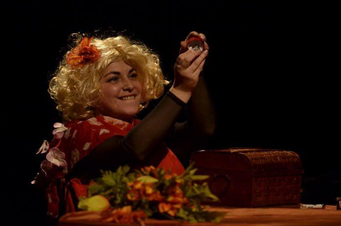 "Домът на Бернарда Алба" с режисьор Възкресия Вихарова