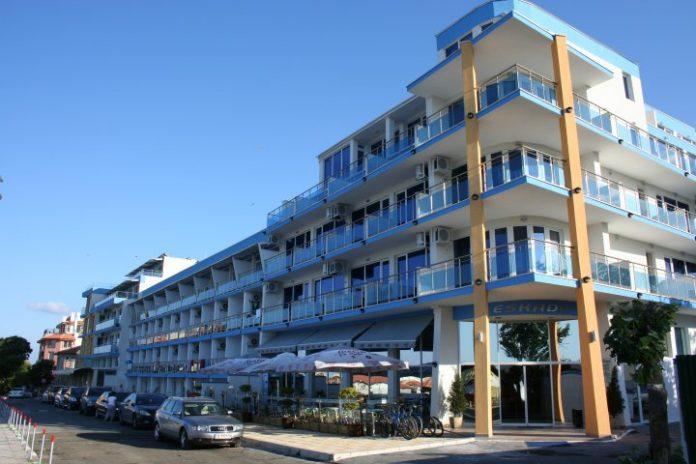 Хотел "Ескада Бийч"