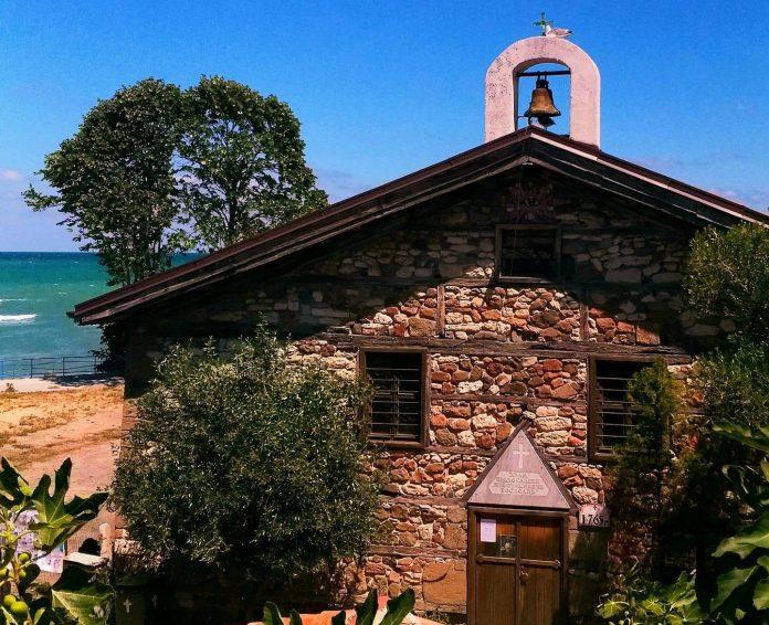 Храм "Преображение Господне" в Поморие