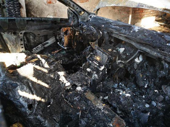 Опожарената кола на Христо Гешов