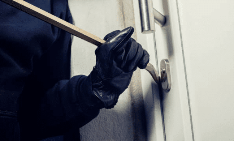 Бургазлия е арестуван за домова кражба в Свети Влас съобщиха