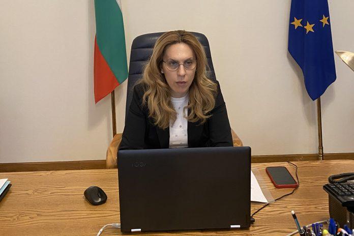 Марияна Николова