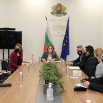 Министърът на туризма поиска по-ниски цени на чадърите и шезлонгите по морето