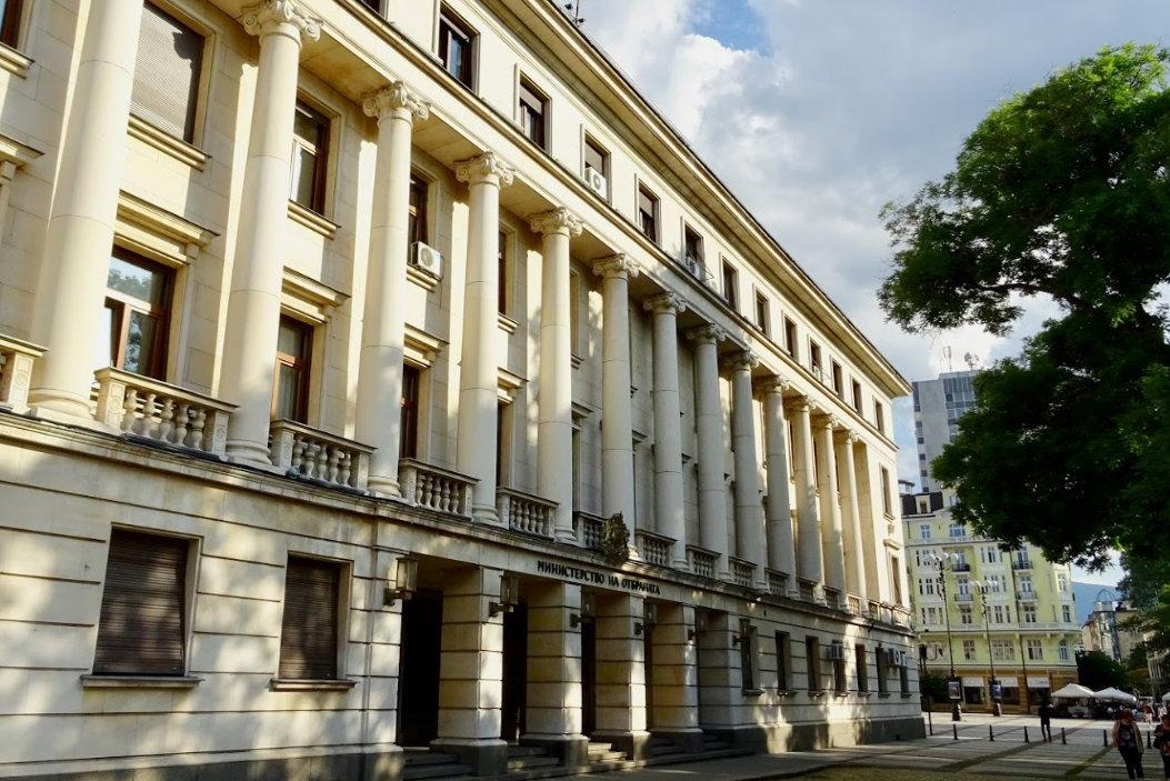 От Министерството на отбраната МО излязоха с остра позиция изпратена