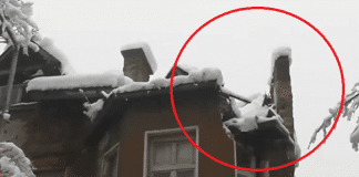 Паднала сграда