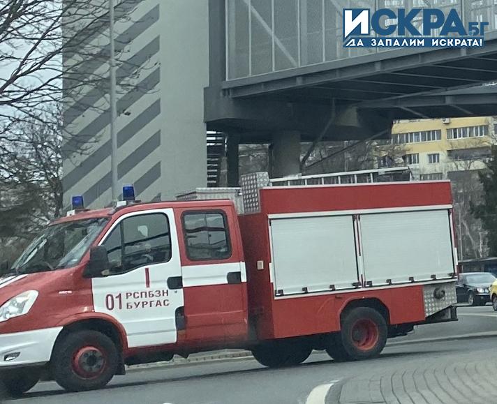 Пожар е избухнал на петия километър в Бургас тази сутрин