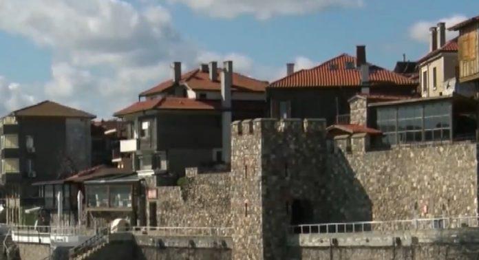 Ще разрушат ли част от крепостната стена в Созопол?