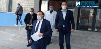 Здравният министър проф. Костадин Ангелов